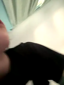 lolabunny9 online show from September 2025 03:15:01 PM