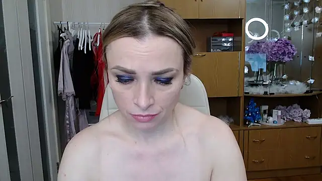 Snapshot of Mika_Passion chatting on December 2024 11:04:02 AM Mika Passion online show from December 2024 11:04:02 AM