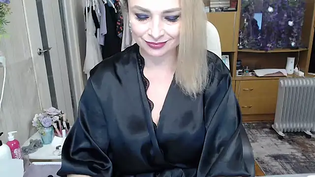 Snapshot of Mika_Passion chatting on September 2025 07:33:02 AM Mika Passion online show from September 2025 07:33:02 AM