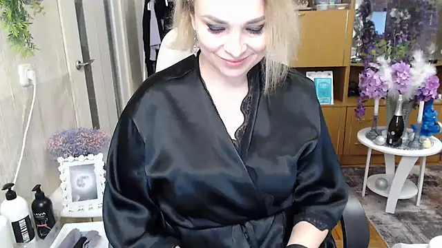 Mika Passion online show from December 2025 08:55:02 AM