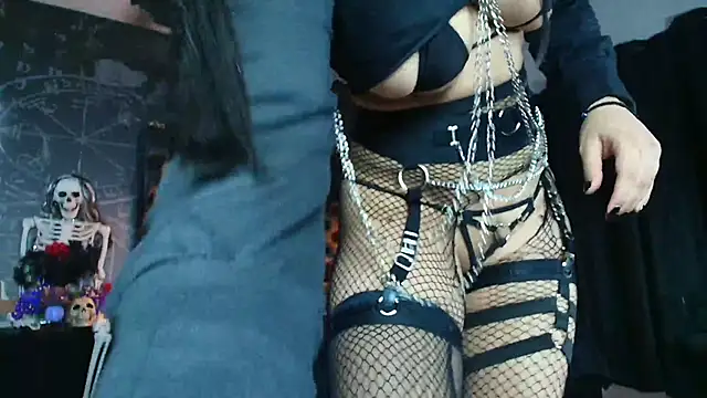 Snapshot of AlexHoe_ chatting on December 2025 06:48:02 PM AlexHoe online show from December 2025 06:48:02 PM