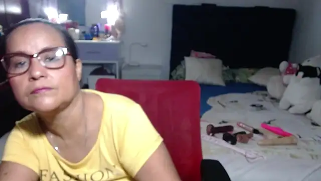 Snapshot of pervert_mommy_ chatting on June 2026 09:46:02 AM pervert mommy online show from June 2026 09:46:02 AM