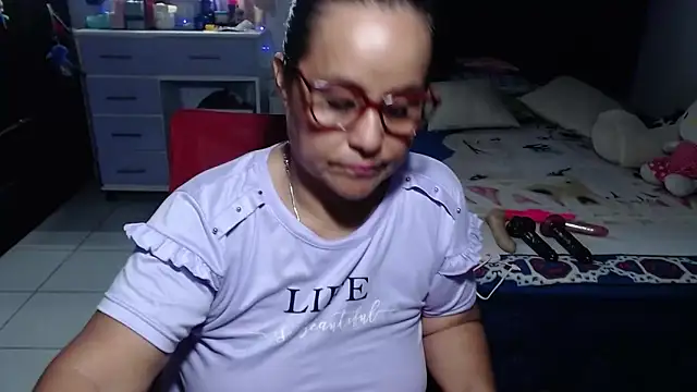 Snapshot of pervert_mommy_ chatting on June 2026 10:42:01 AM pervert mommy online show from June 2026 10:42:01 AM