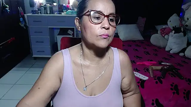 Snapshot of pervert_mommy_ chatting on July 2026 09:25:02 AM pervert mommy online show from July 2026 09:25:02 AM