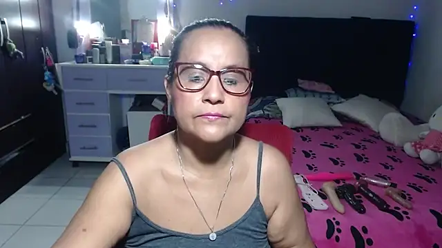 Snapshot of pervert_mommy_ chatting on July 2026 09:48:01 AM pervert mommy online show from July 2026 09:48:01 AM