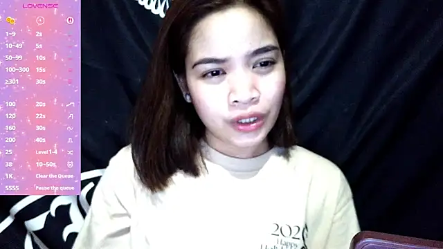 Snapshot of _preciousmoira_ chatting on May 2026 02:55:02 PM preciousmoira online show from May 2026 02:55:02 PM