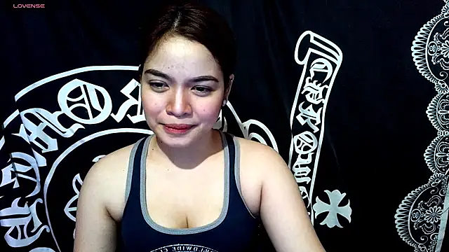 Snapshot of _preciousmoira_ chatting on May 2026 01:22:01 AM preciousmoira online show from May 2026 01:22:01 AM