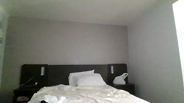 laylastarz online show from October 2025 05:46:01 PM