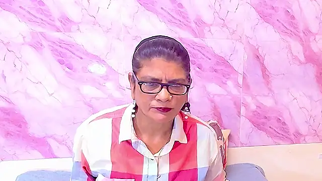 IndianAllure online show from November 2025 05:19:01 AM