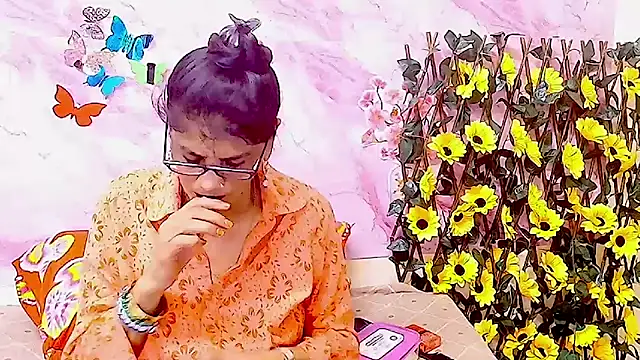 IndianAllure online show from December 2025 05:35:02 AM