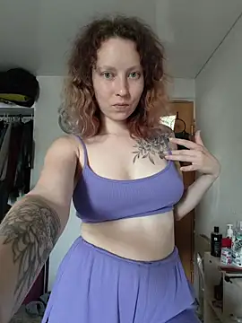 Snapshot of Frost_foxy chatting on July 2026 07:34:02 AM Frost foxy online show from July 2026 07:34:02 AM