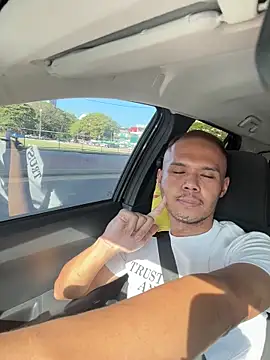 Snapshot of EllisZlatan chatting on March 2026 09:22:01 AM EllisZlatan online show from March 2026 09:22:01 AM