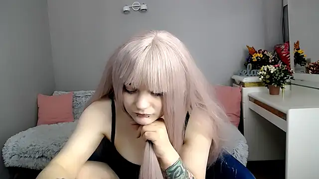 Estheri online show from March 2026 07:25:02 AM