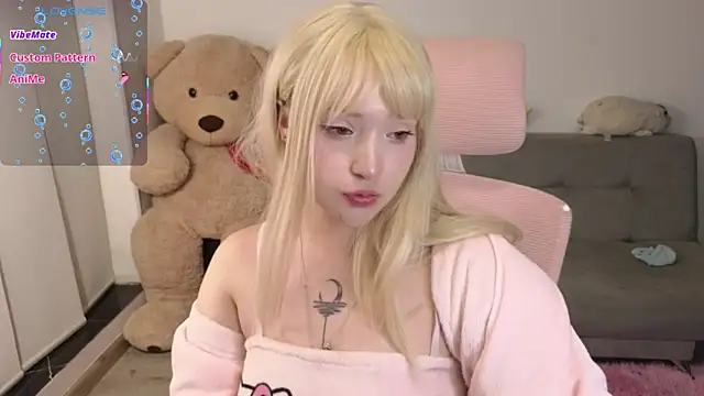 Snapshot of KuroChan420 chatting on June 2026 04:18:02 AM KuroChan420 online show from June 2026 04:18:02 AM