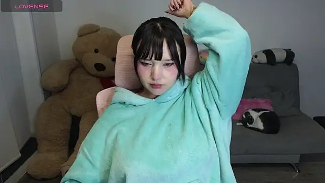 Snapshot of KuroChan420 chatting on July 2026 02:33:02 AM KuroChan420 online show from July 2026 02:33:02 AM
