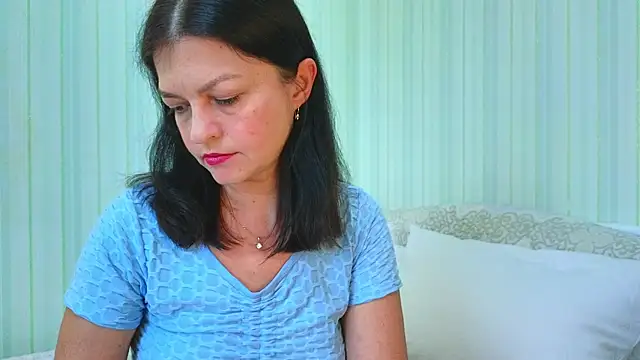  Lily  online show from July 2026 01:07:01 PM