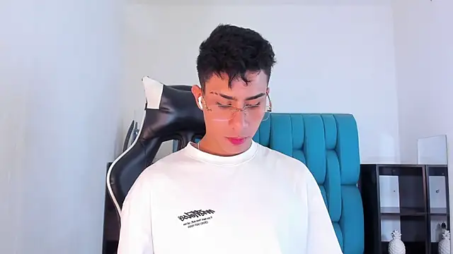 AlanNaughty online show from February 2025 10:47:02 PM