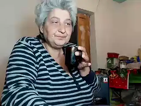 Snapshot of ExquisiteMature chatting on February 2025 02:21:01 PM ExquisiteMature online show from February 2025 02:21:01 PM