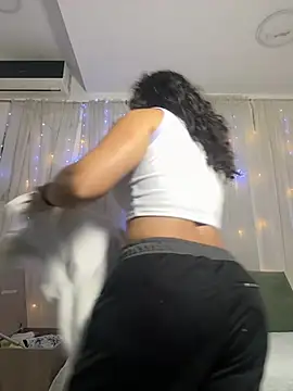 carolgaita online show from March 2025 12:11:02 PM