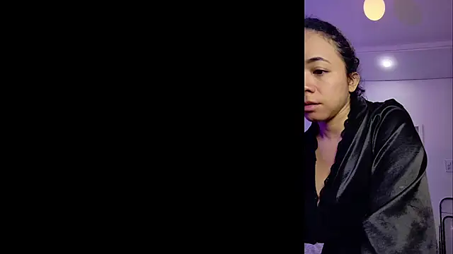 Snapshot of carolgaita chatting on May 2026 11:27:02 AM carolgaita online show from May 2026 11:27:02 AM