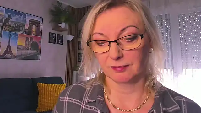 vanessa chat online show from March 2026 02:19:01 PM