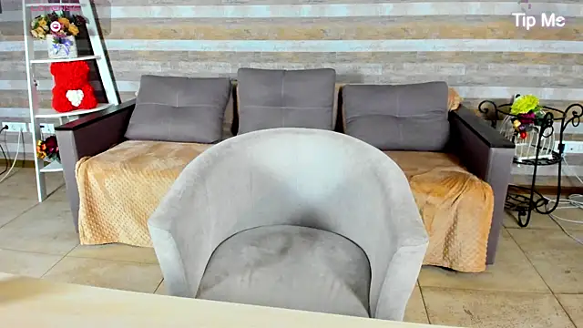 SusanSmit online show from November 2025 07:03:01 PM