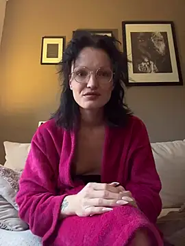 Snapshot of denisestar10 chatting on January 2025 07:45:01 AM denisestar10 online show from January 2025 07:45:01 AM