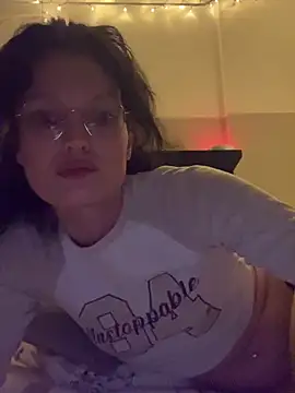 Snapshot of denisestar10 chatting on January 2025 05:59:01 PM denisestar10 online show from January 2025 05:59:01 PM