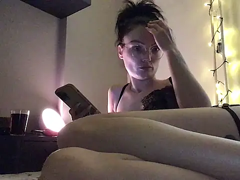 Snapshot of denisestar10 chatting on January 2025 12:16:01 PM denisestar10 online show from January 2025 12:16:01 PM