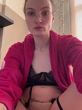 Snapshot of denisestar10 chatting on January 2025 12:11:02 PM denisestar10 online show from January 2025 12:11:02 PM