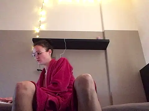 Snapshot of denisestar10 chatting on March 2025 08:38:02 AM denisestar10 online show from March 2025 08:38:02 AM