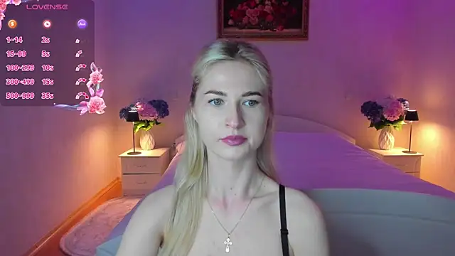 Snapshot of AnnaCarrera chatting on June 2026 07:49:01 PM AnnaCarrera online show from June 2026 07:49:01 PM