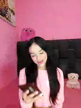 Snapshot of secretgreisy_ chatting on December 2024 02:32:01 AM secretgreisy online show from December 2024 02:32:01 AM