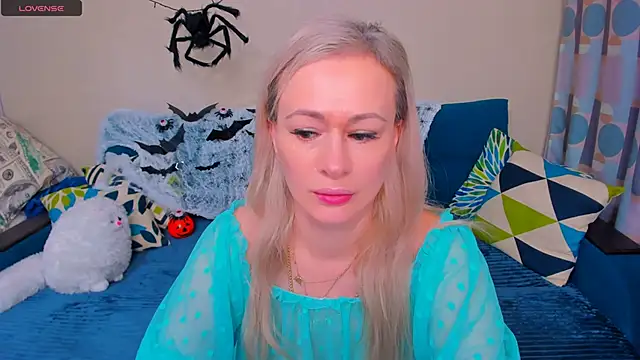 EllenMoore online show from October 2025 03:51:02 AM