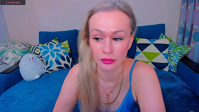 EllenMoore online show from November 2025 03:06:02 AM