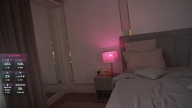 eseniyavl online show from October 2025 05:26:02 AM