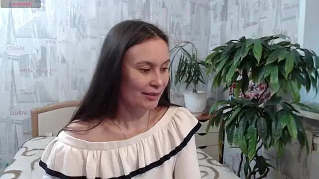 GinaQSoul online show from April 2026 01:37:01 PM