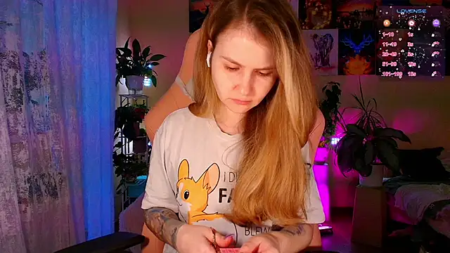 GoodWitch  online show from December 2025 07:36:01 AM