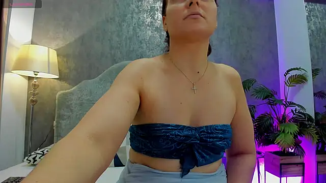 Snapshot of LisaCroft chatting on February 2026 08:41:01 AM LisaCroft online show from February 2026 08:41:01 AM