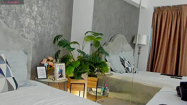 Snapshot of LisaCroft chatting on February 2026 05:38:01 AM LisaCroft online show from February 2026 05:38:01 AM