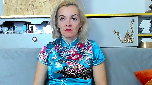 KateConner online show from November 2025 06:51:02 PM