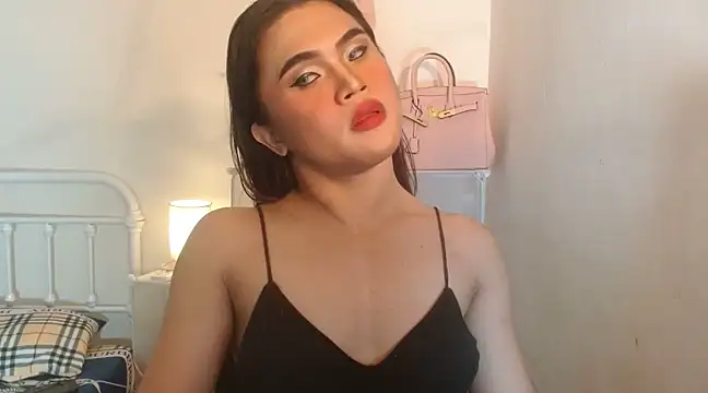 Snapshot of JustineBIGCUM chatting on March 2025 10:33:02 AM JustineBIGCUM online show from March 2025 10:33:02 AM