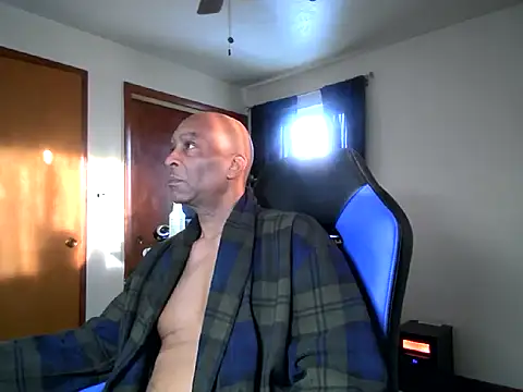 longdick4you8686 online show from March 2025 12:37:01 PM