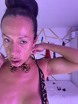 YOURSDEBORA online show from June 2026 06:54:02 PM