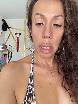 YOURSDEBORA online show from June 2026 07:40:02 PM