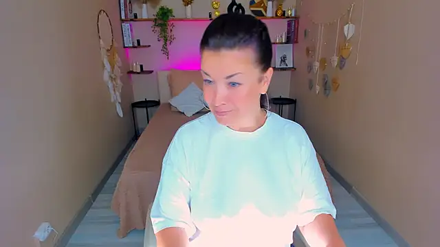 AnaMills online show from July 2026 10:39:01 AM