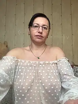 Amberhotqueen online show from February 2026 08:38:01 AM