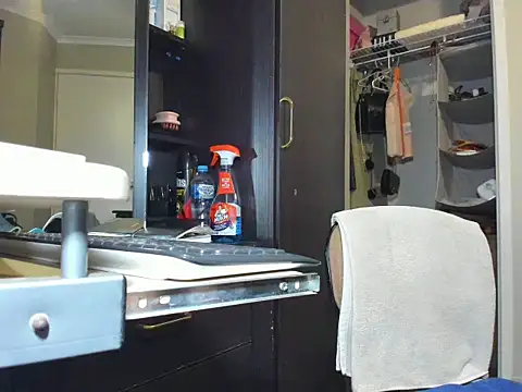 Angelchezcka online show from April 2026 10:24:01 AM