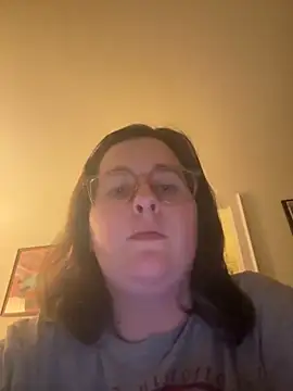 Snapshot of Luce127 chatting on November 2025 11:36:02 PM Luce127 online show from November 2025 11:36:02 PM