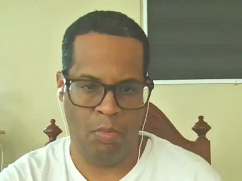 Snapshot of thesugar32 chatting on April 2026 12:22:02 PM thesugar32 online show from April 2026 12:22:02 PM